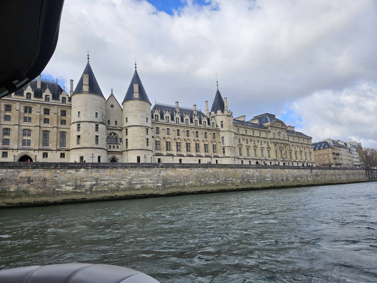 5.0 Conciergerie